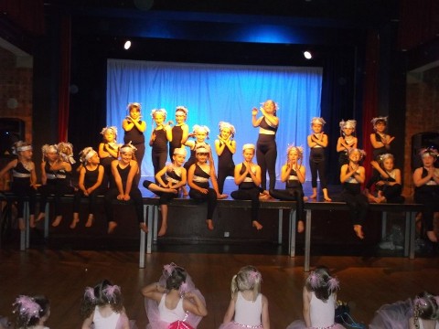 Modern Theatre Dance